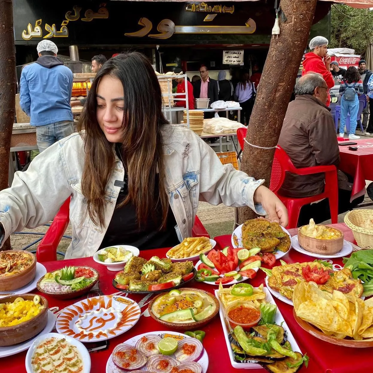 سفرة فطار شرقي في مطعم نور